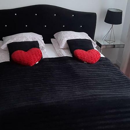 Apartament Mona Starowka-Old Town Lägenhet Elblag Exteriör bild