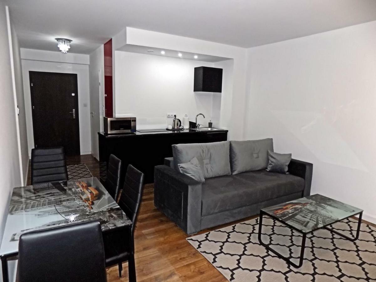 Apartament Mona Starowka-Old Town Lägenhet Elblag Exteriör bild