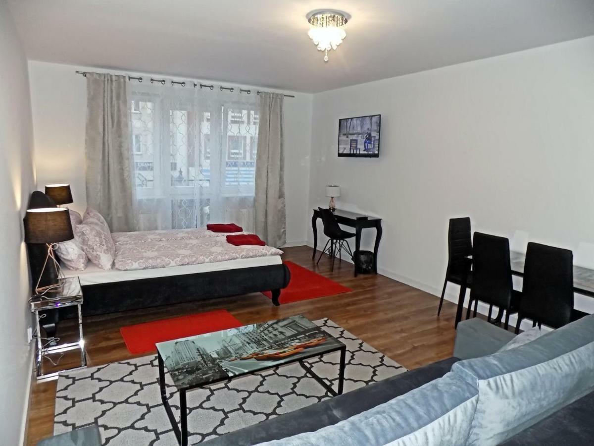 Apartament Mona Starowka-Old Town Lägenhet Elblag Exteriör bild
